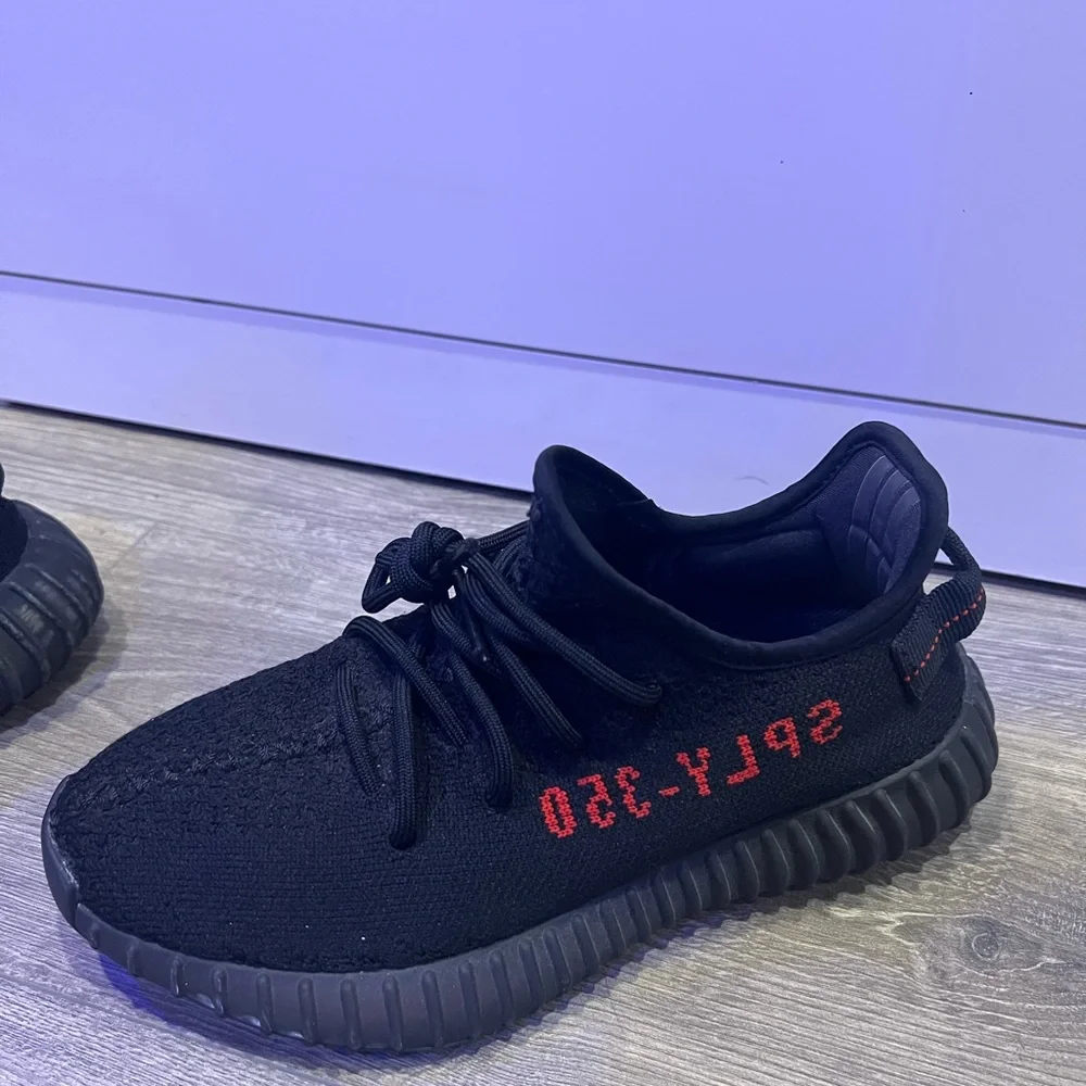 Yeezy boost 350 v2 “bred” - Picture 3 of 3